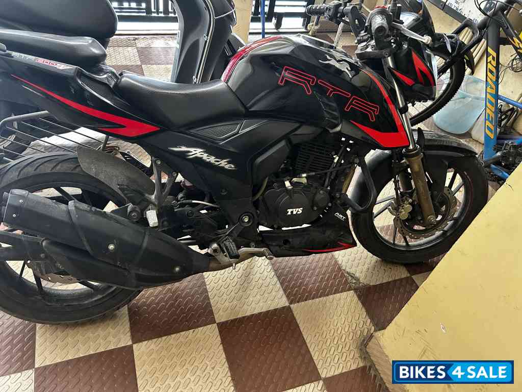 TVS Apache RTR 200 4V