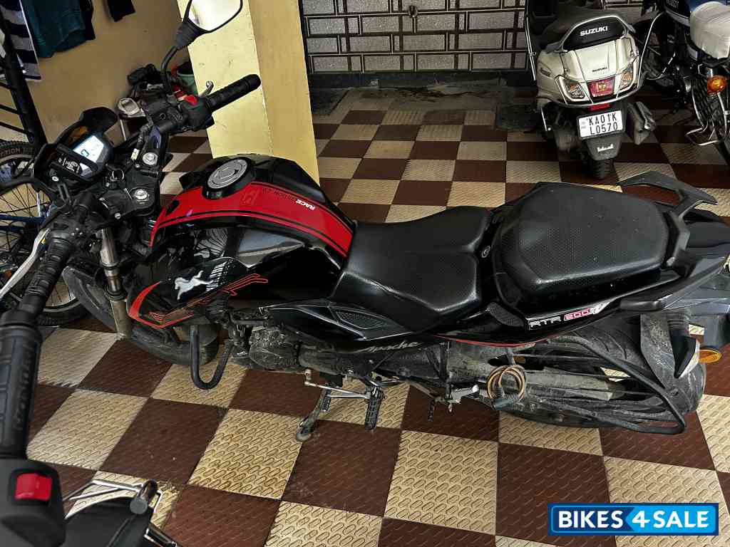 TVS Apache RTR 200 4V TVS Apache RTR 200 4V