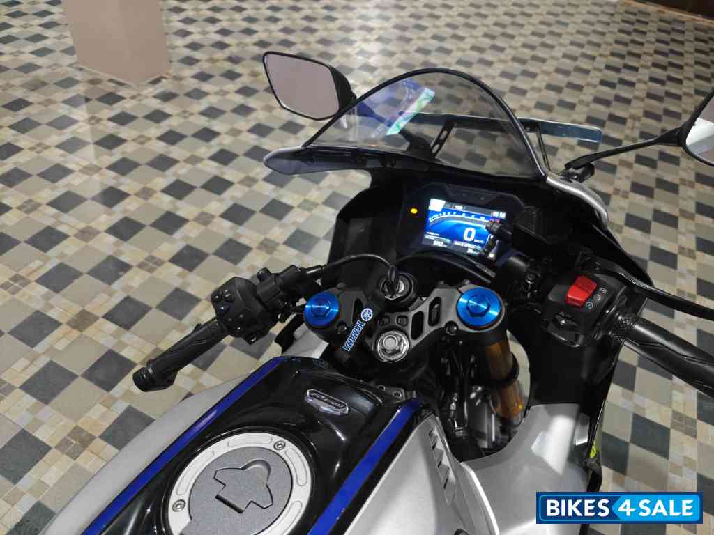 Metallic Grey Yamaha R15M