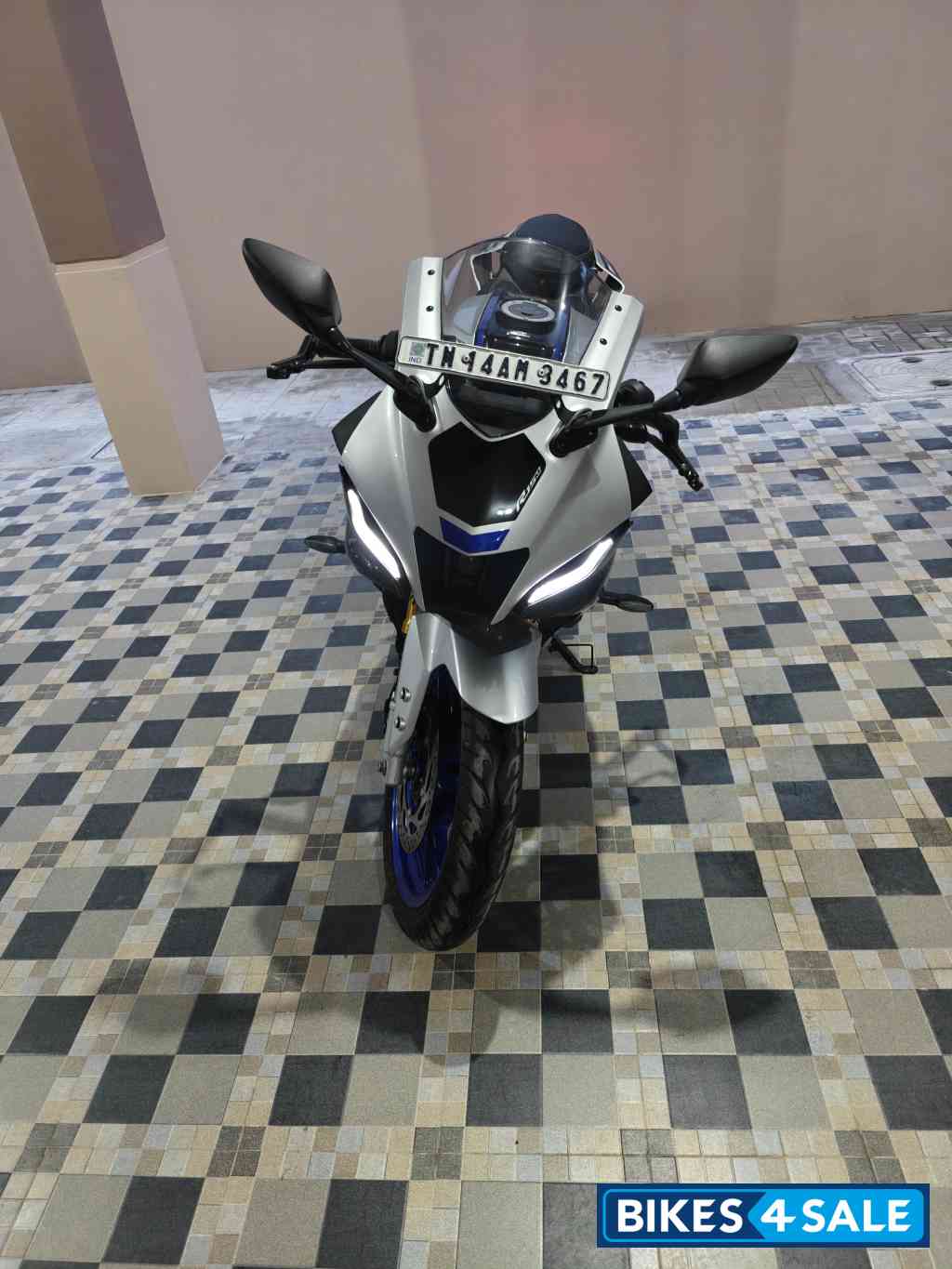 Metallic Grey Yamaha R15M