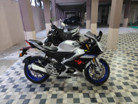 Metallic Grey Yamaha R15M