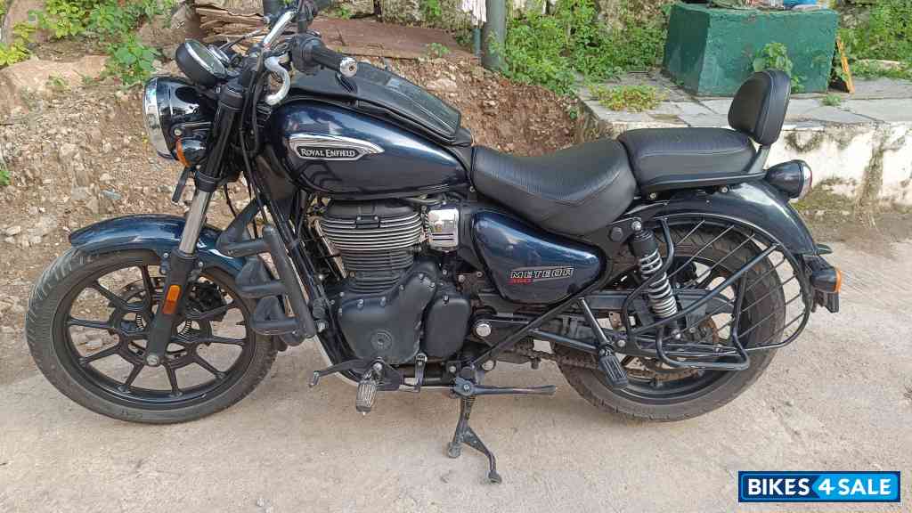 Stellar Blue Royal Enfield Meteor 350 Stellar