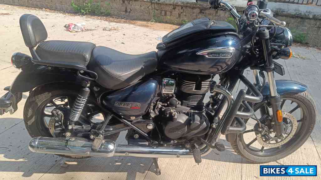 Stellar Blue Royal Enfield Meteor 350 Stellar