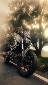 Black Bajaj Dominar 400