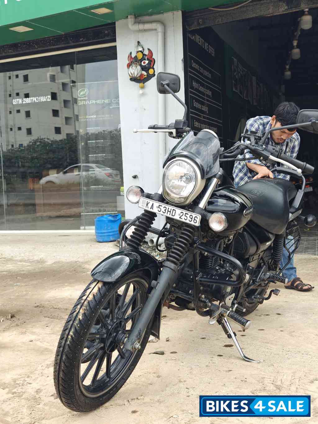 Bajaj Avenger Street 160