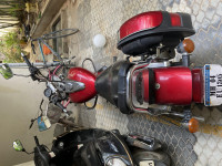 Red Bajaj Avenger 220 DTS-i