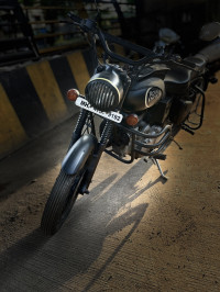 Black Royal Enfield Bullet Electra Twinspark