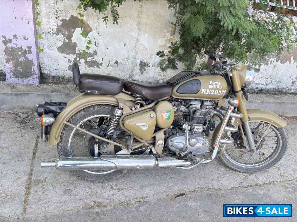 Desert Storm Royal Enfield Classic Desert Storm