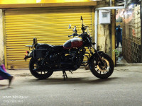 Dual Tone Yezdi Roadster Dual Tone