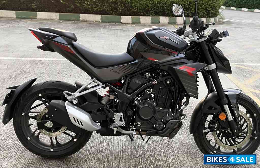 Black Hero Xtreme 250R