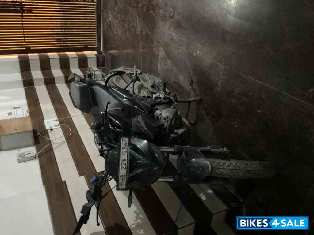 Black Hero Xtreme 125R