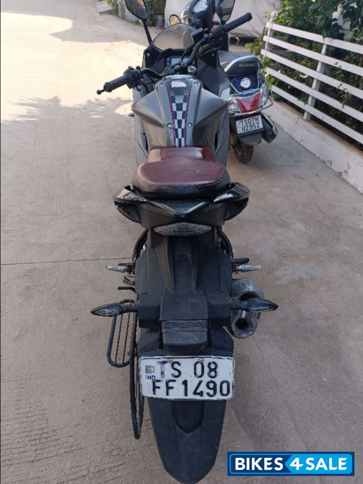 Metallic Grey Suzuki Gixxer SF SP