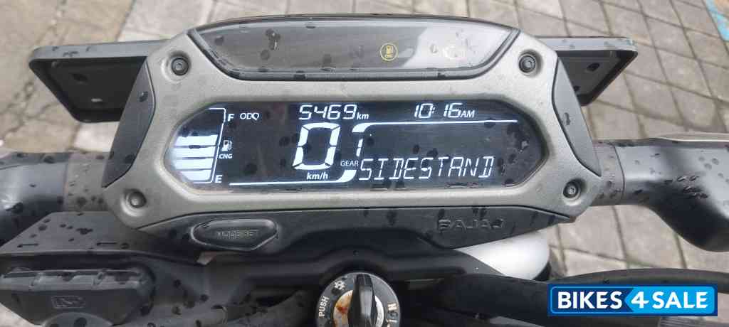 Black Bajaj Freedom 125 NG04 Disc LED