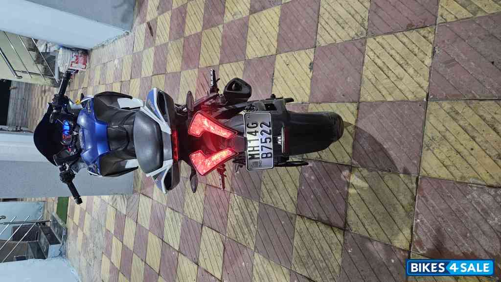Bajaj Pulsar RS 200
