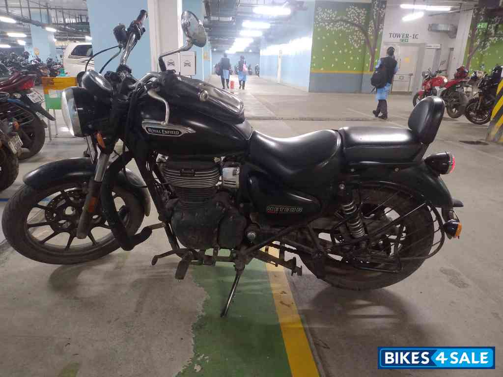 Royal Enfield Meteor 350 Stellar