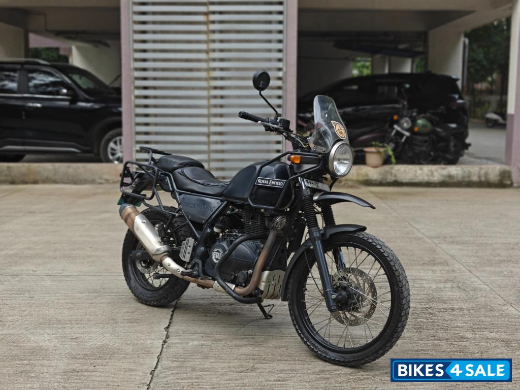Granite Black Royal Enfield Himalayan BS VI