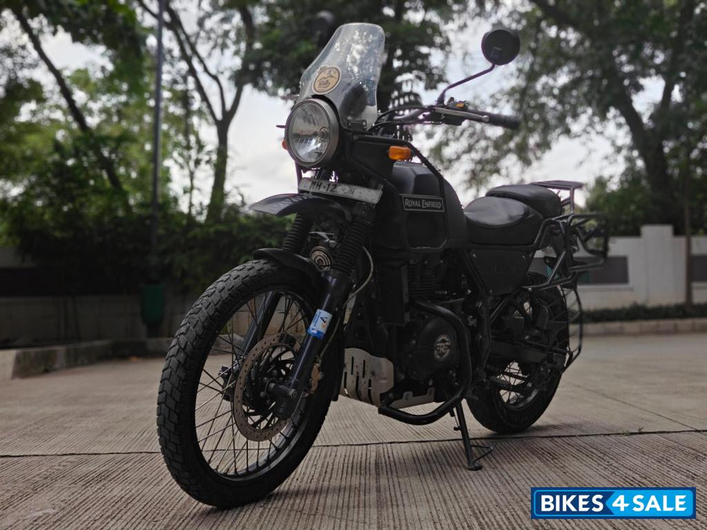 Granite Black Royal Enfield Himalayan BS VI