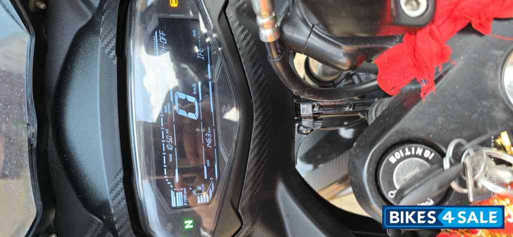 Bajaj Pulsar 220F BS6