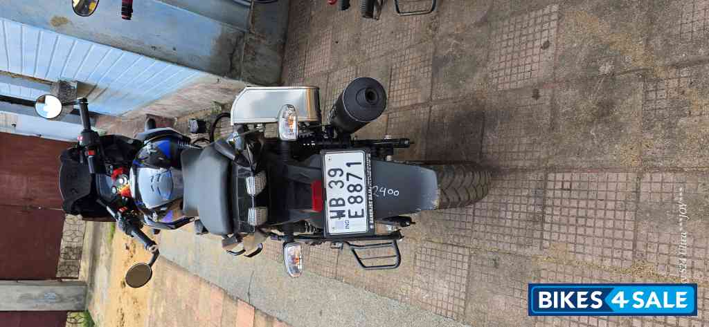 Bajaj Pulsar 220F BS6