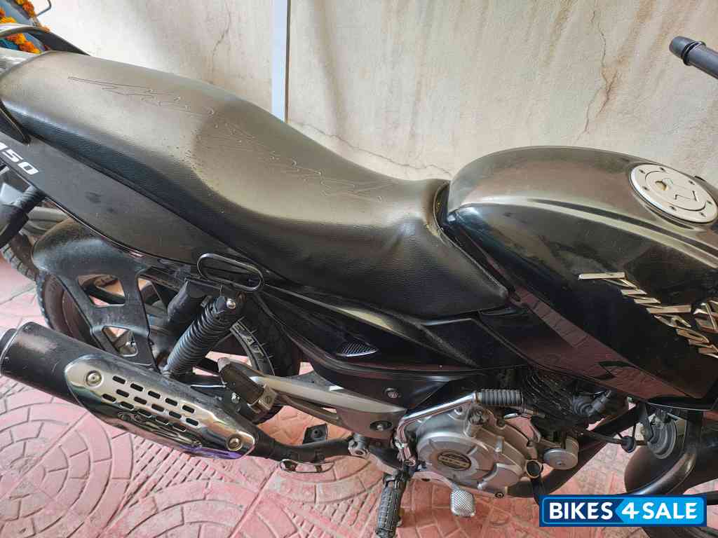 Black Bajaj Pulsar 150 DTSi