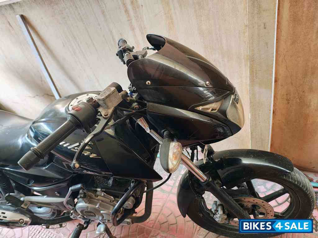 Black Bajaj Pulsar 150 DTSi