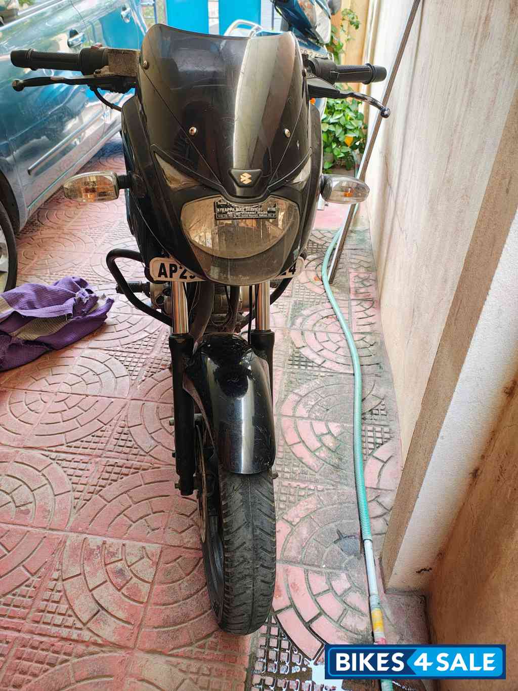 Black Bajaj Pulsar 150 DTSi