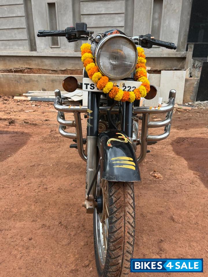 Black Royal Enfield Classic 350