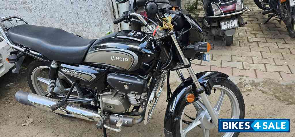Black Hero Splendor Plus 2025