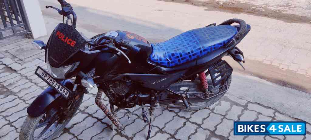 Black Honda Livo Disc