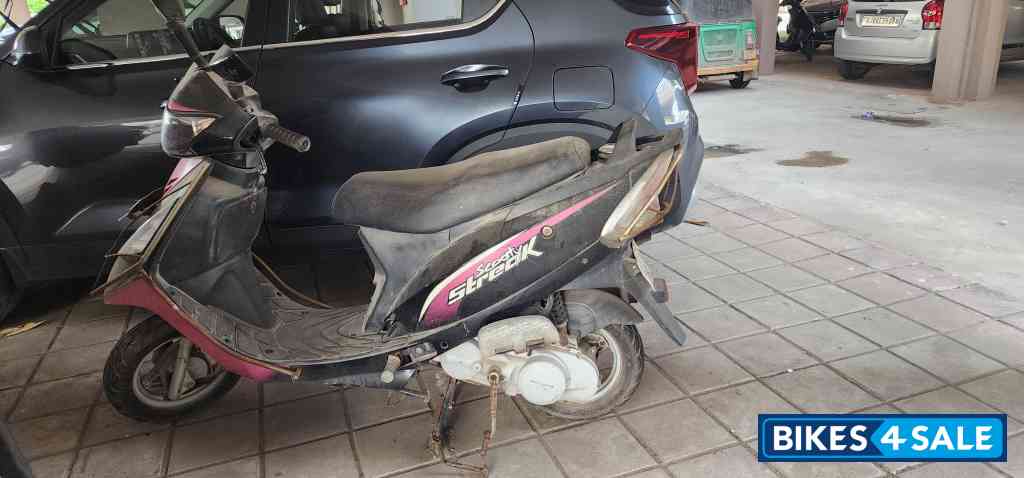 TVS Scooty Streak