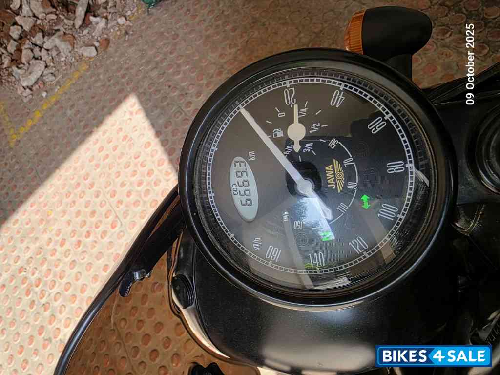 Jawa 42 Dual Channel ABS AllStar Black