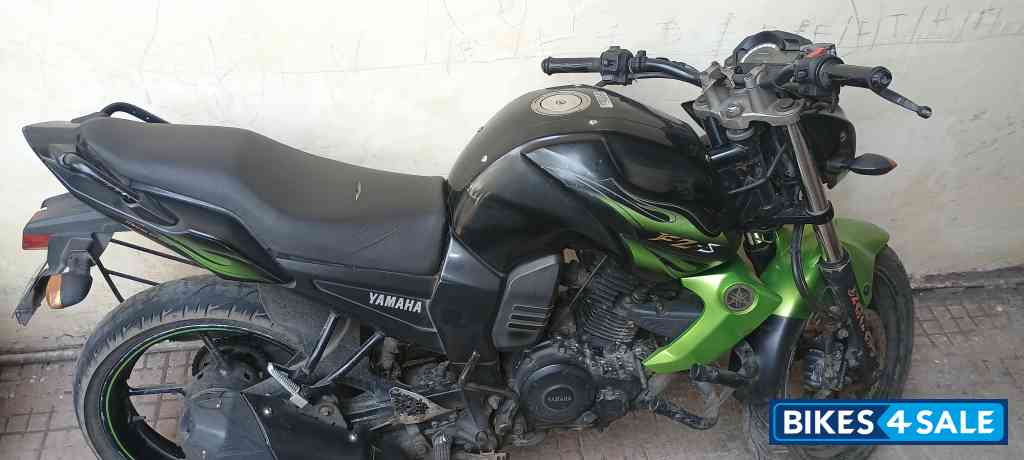 Black & Green Yamaha FZ-S