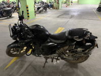 Black Yamaha FZ25