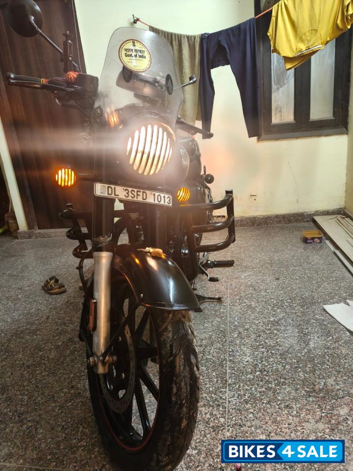 Royal Enfield Classic Stealth Black