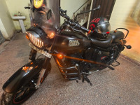 Royal Enfield Classic Stealth Black