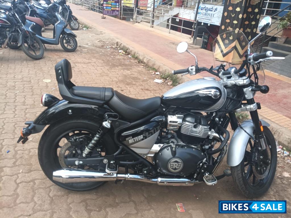 Interstellar Royal Enfield Super Meteor 650