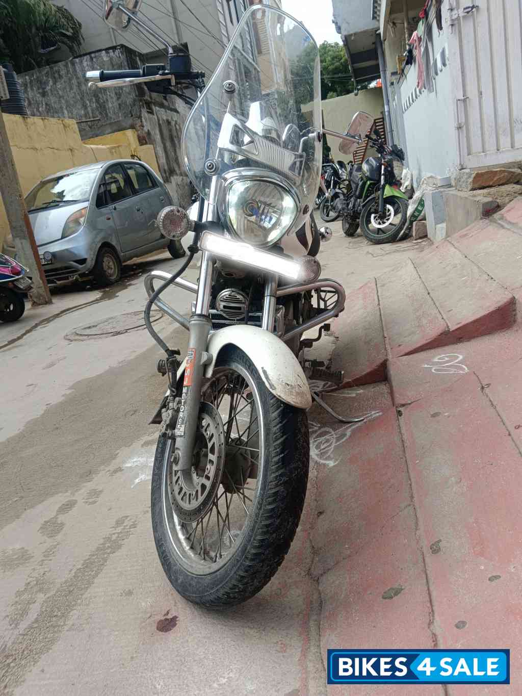 Bajaj Avenger Cruise 220