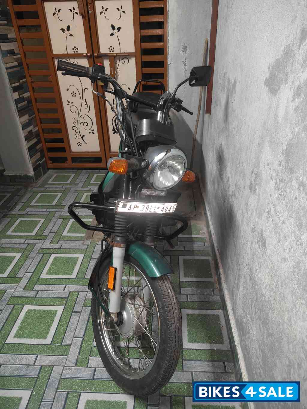 TVS XL 100 Heavy Duty i-TOUCHstart TVS XL 100 Heavy Duty i-TOUCHstart