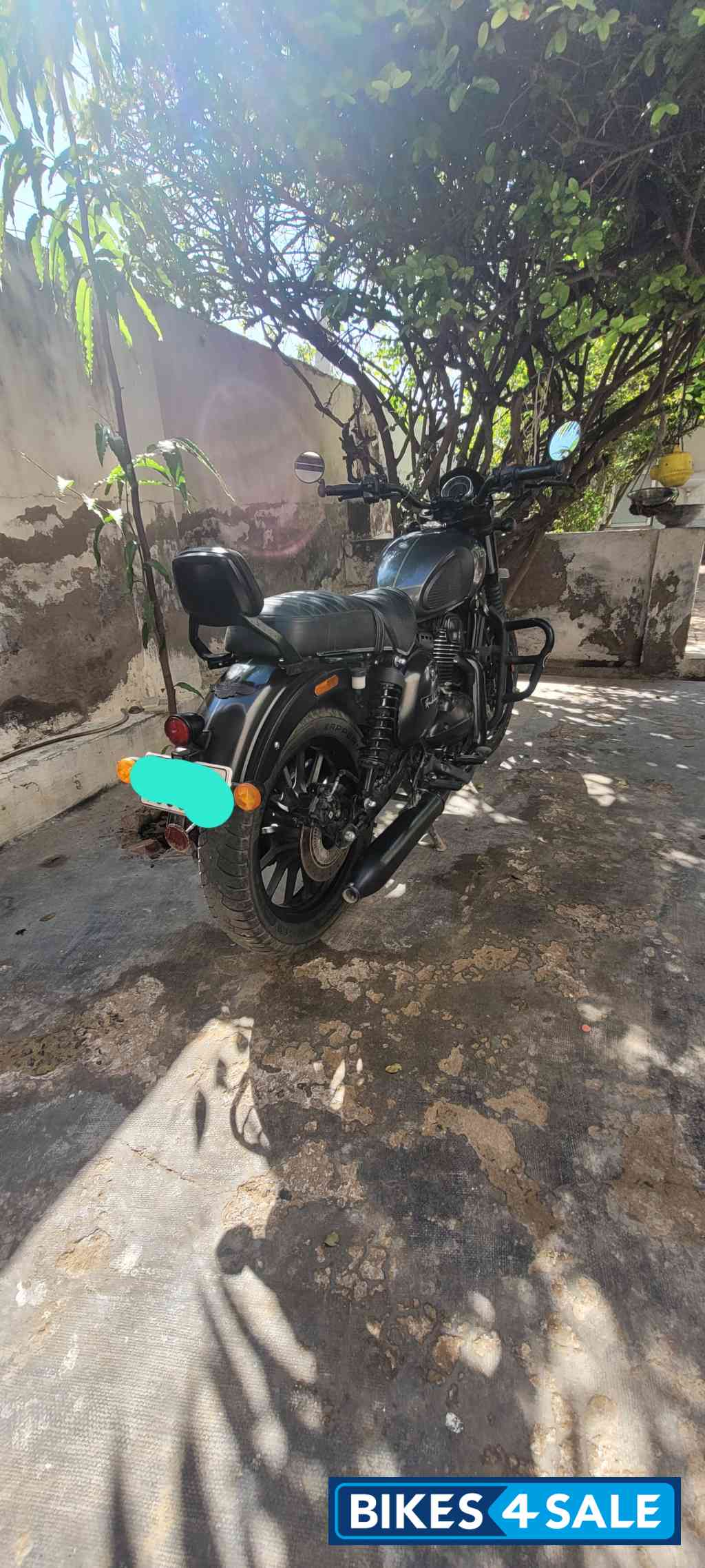 Yezdi Roadster Dark Yezdi Roadster Dark