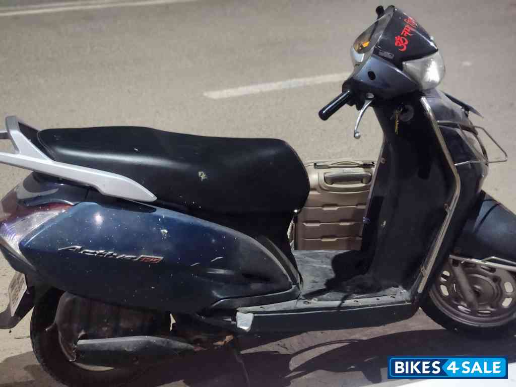 Blue Metallic Honda Activa 125