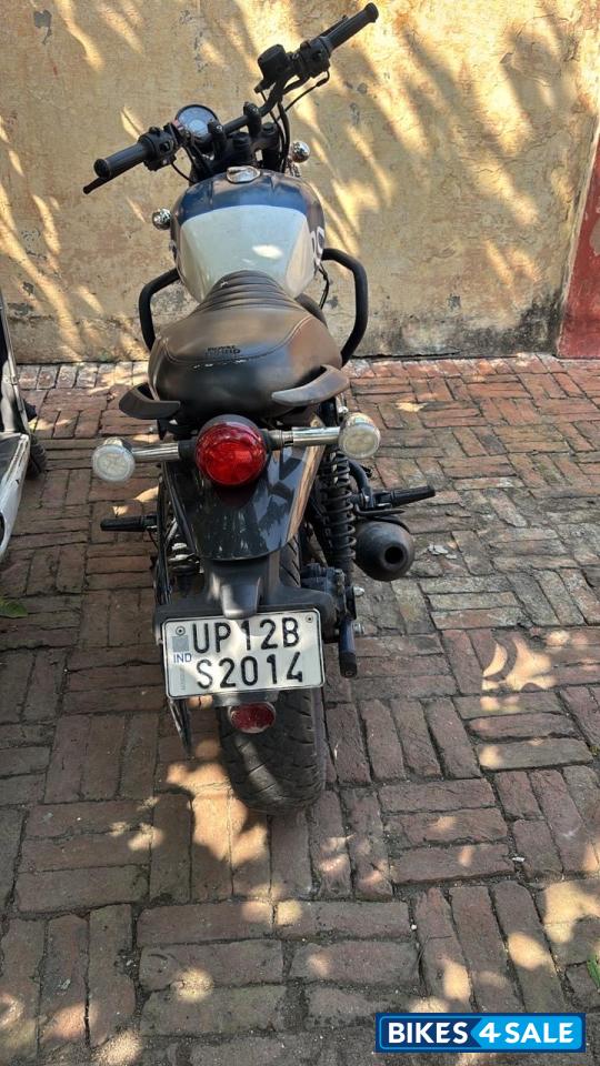 Royal Enfield Hunter 350 Metro