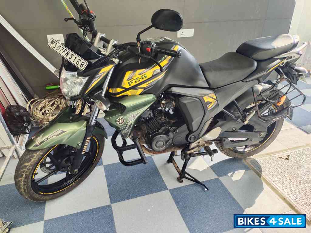 Yamaha FZ-S