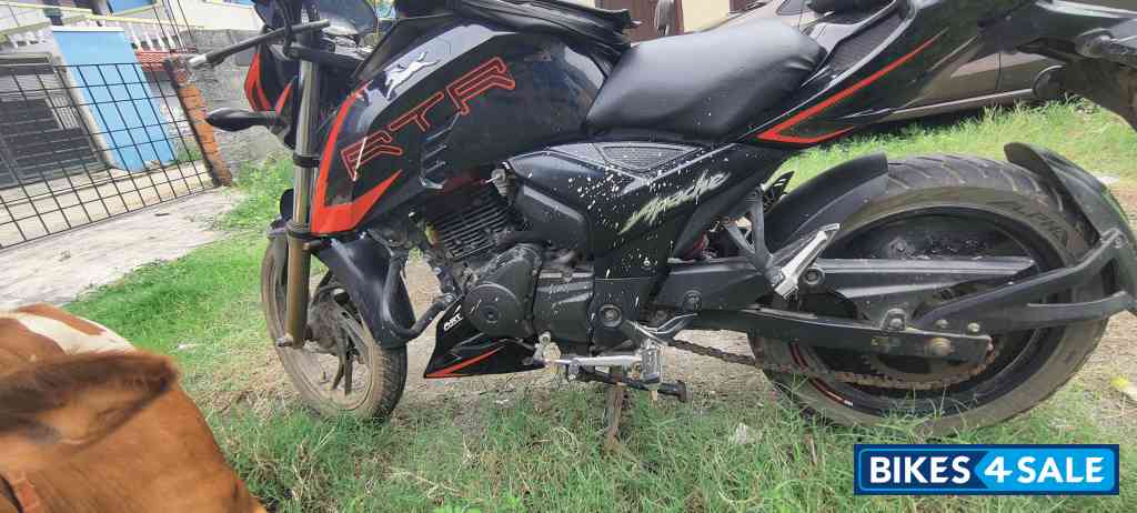 TVS Apache RTR 200 4V