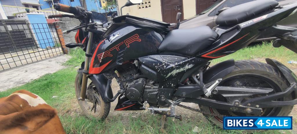 TVS Apache RTR 200 4V