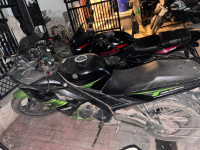 Black-green Yamaha YZF R15 V2