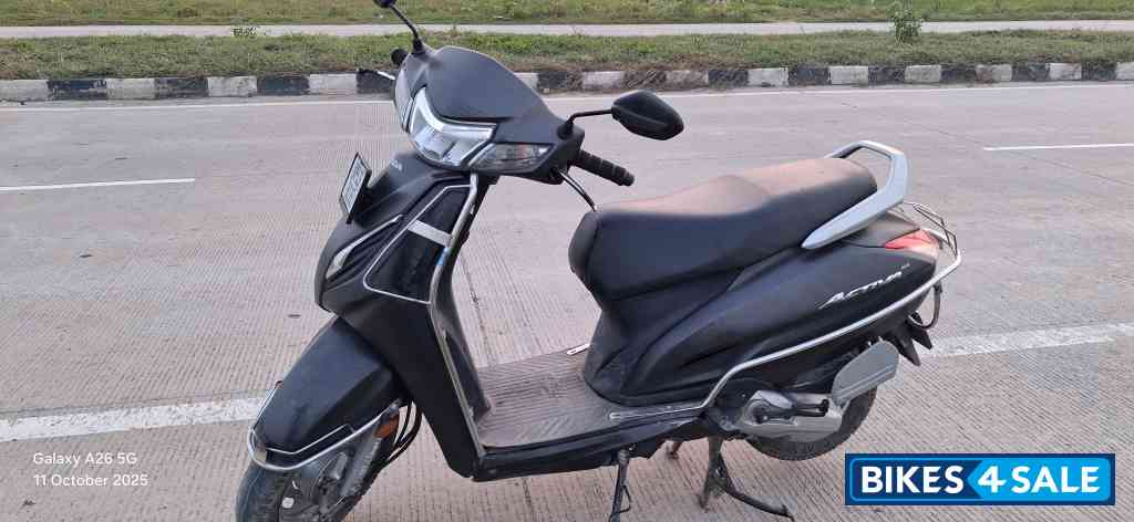 Gray Honda Activa 6G
