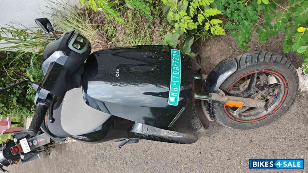 Black Ola S1 Pro Gen 3 4kWh Black Ola S1 Pro Gen 3 4kWh