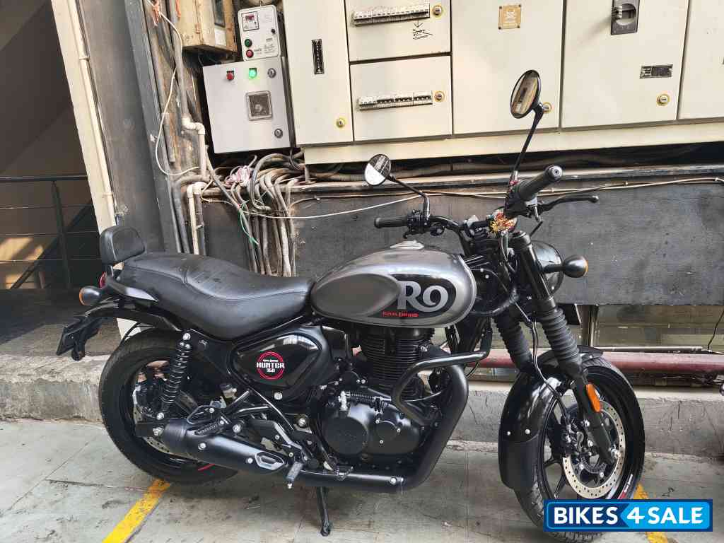 Dapper Grey Royal Enfield Hunter 350 Metro