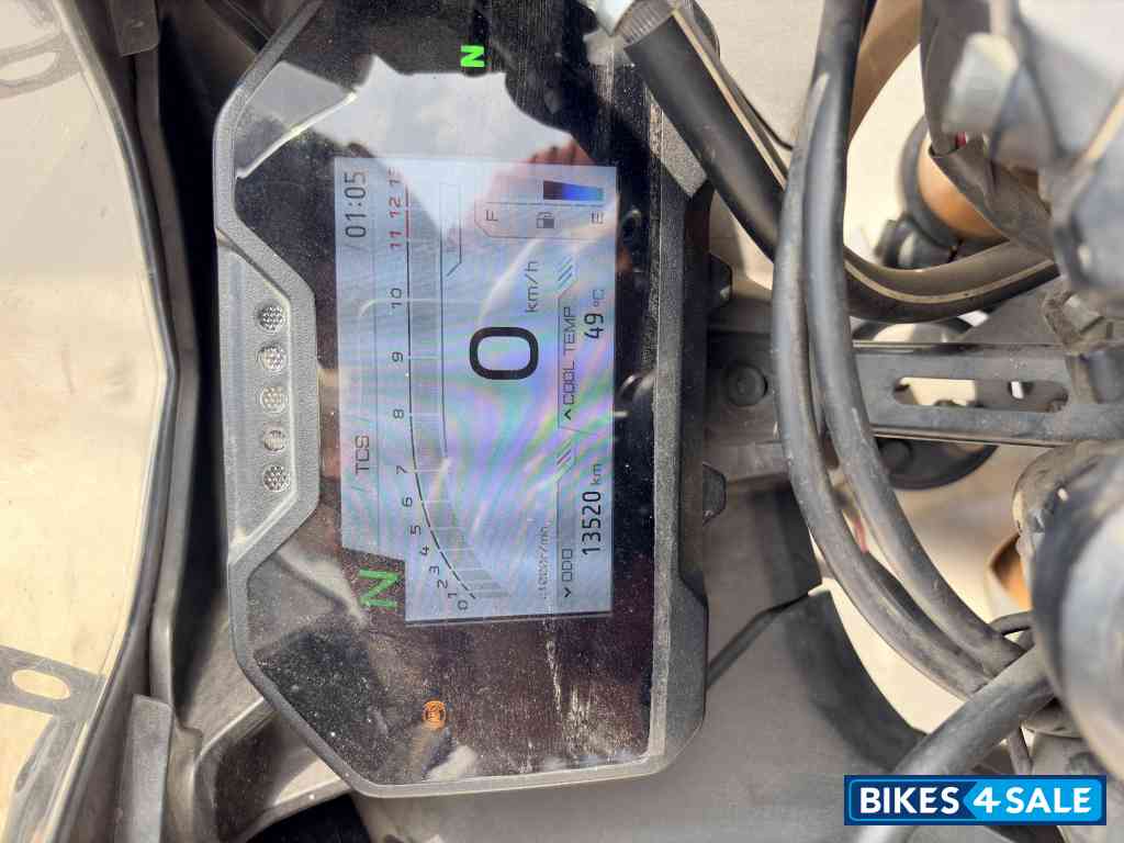 Metallic Grey Yamaha R15M Metallic Grey Yamaha R15M