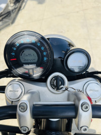 Black Royal Enfield Super Meteor 650